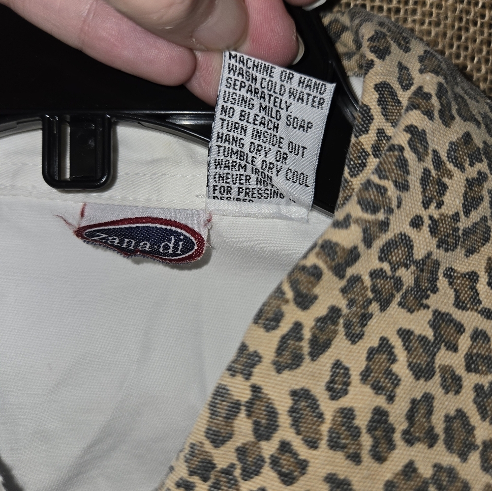 Women's Y2K Vintage Leopard Denim Button-Up Shirt Size 9/10 - Picture 8 of 10